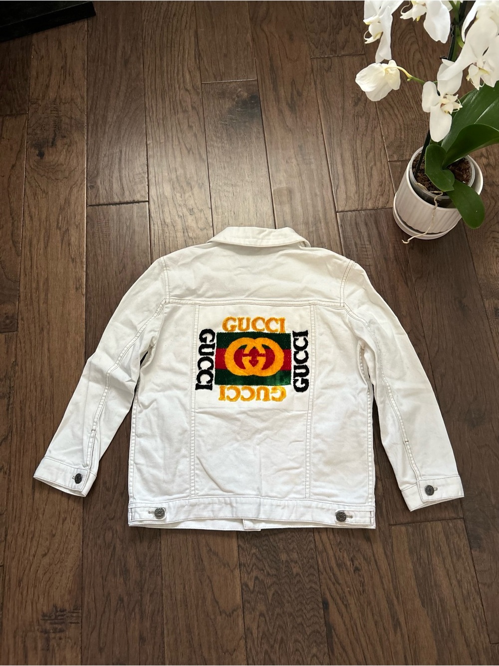 Gucci White Denim Kids Jacket with Multicolor Logo Patch